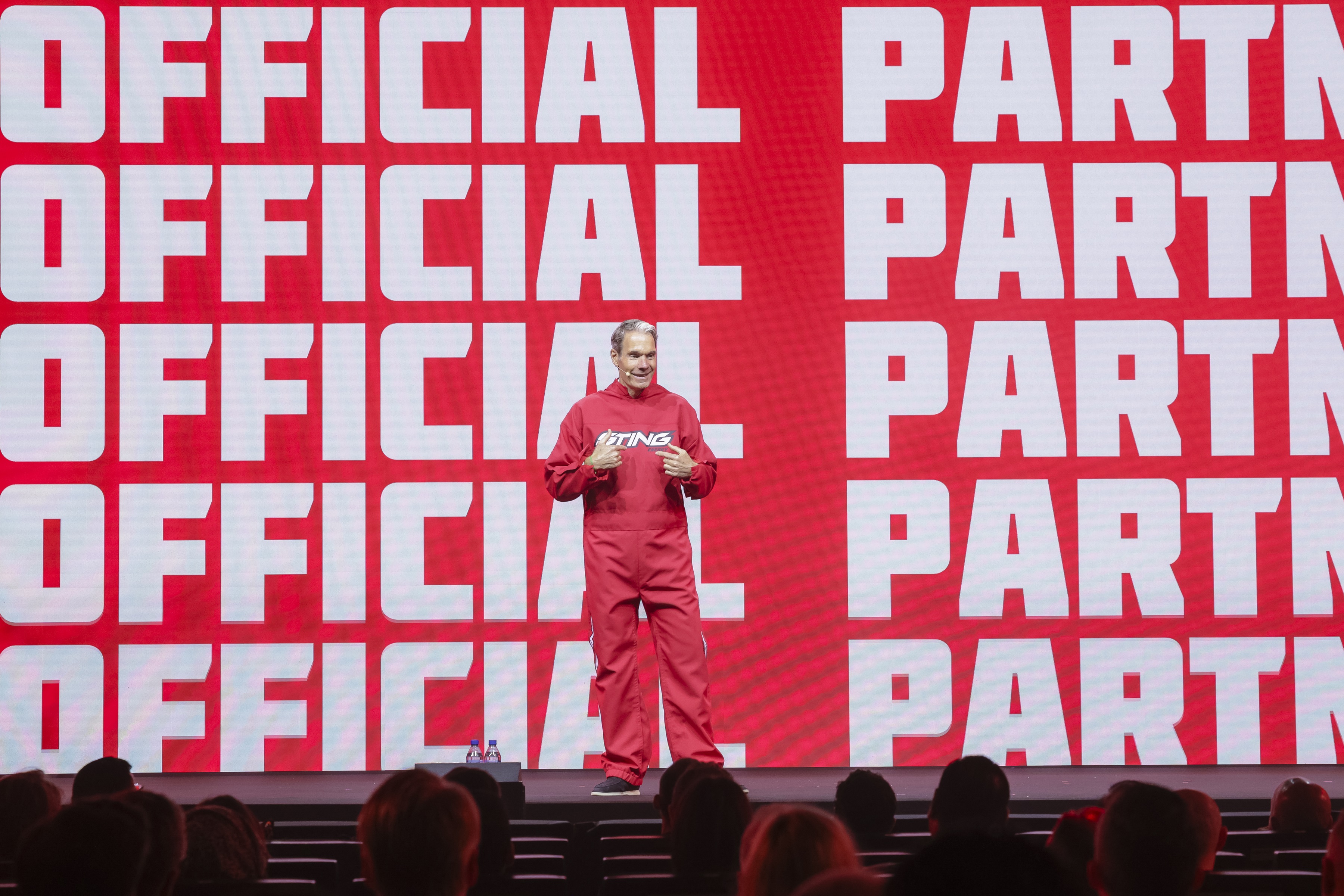 Eugene Willemsen - IB CEO at PepsiCo - Sting suit 2.jpg